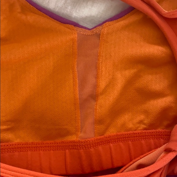 LULULEMON- tank with built in sports bra - Picture 6 of 6